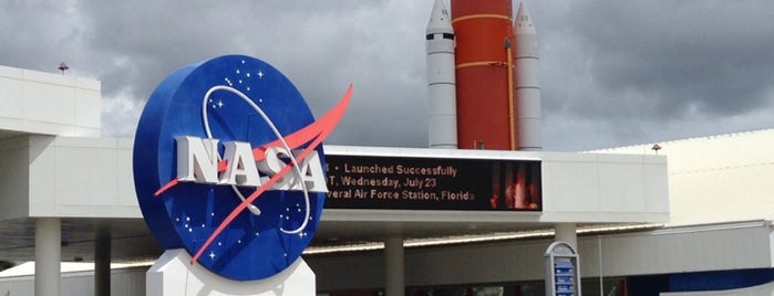Kennedy Space Center - NASA is one of Lugares favoritos de Aris.