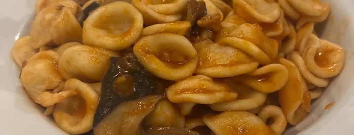 Osteria Pein Assutt is one of Puglia 🍝 🌊.