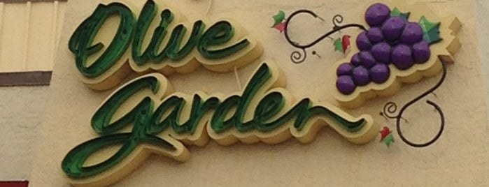 Olive Garden is one of Lorie : понравившиеся места.
