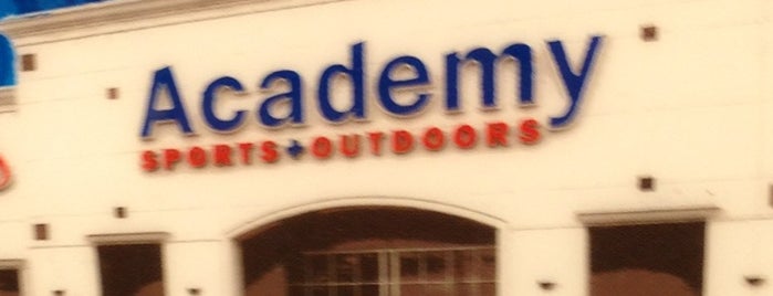 Academy Sports + Outdoors is one of Dianey'in Beğendiği Mekanlar.