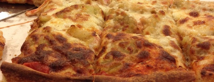 Hope Pizza Restaurant is one of Autumn'un Beğendiği Mekanlar.