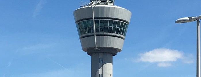 Flughafen Amsterdam Schiphol (AMS) is one of Orte, die Korhan gefallen.