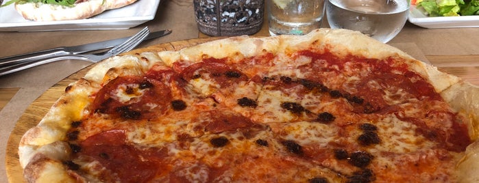 Vero Restaurant is one of The 15 Best Places for Pizza in Miami.