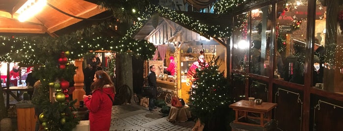 Weihnachtsmarkt Gerhart-Hauptmann-Platz is one of Hamburg DE.