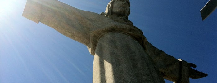 Статуя Христа is one of Portugal.
