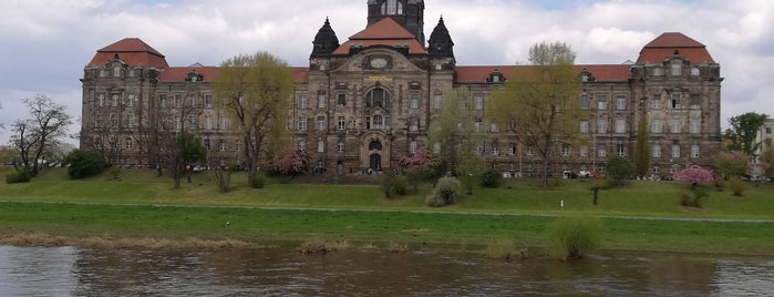 Sächsische Staatskanzlei is one of Dresden.