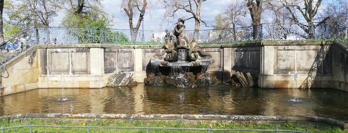 Delphinbrunnen is one of Innere Altstadt Dresden 3/5 🇩🇪.