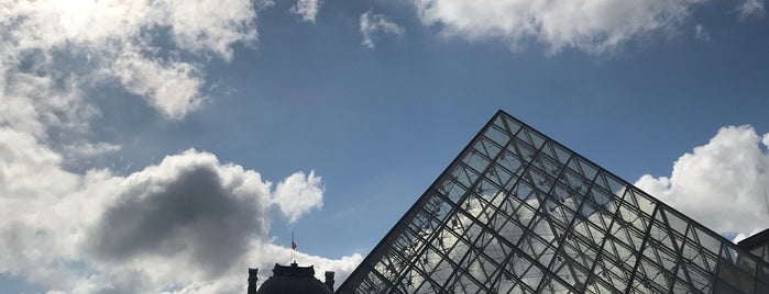 The Louvre is one of Paris!!!!!!!.