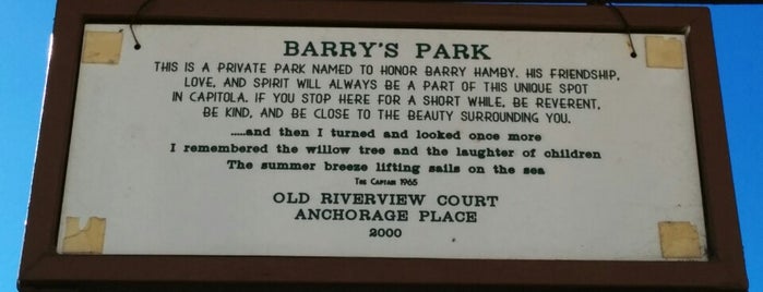 Barrys Park is one of 🖤💀🖤 LiivingD3adGirl : понравившиеся места.