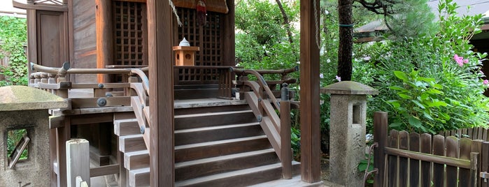 新玉津島神社 is one of 京都府下京区.