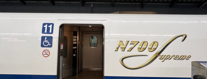JR Platforms 14-15 is one of Tokyo.