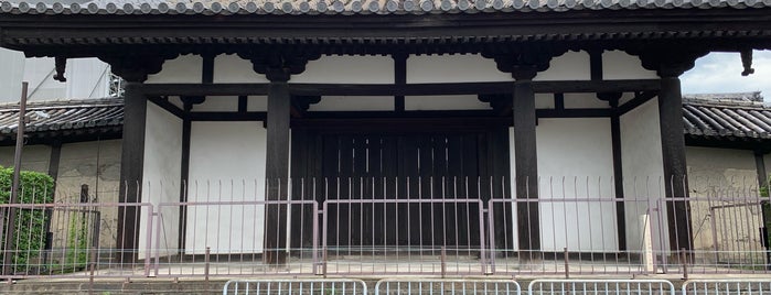 東寺 蓮花門 is one of 京都府の国宝建造物.