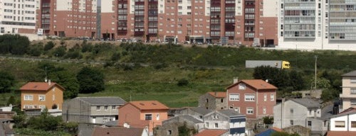 Feáns is one of Barrios na Coruña.