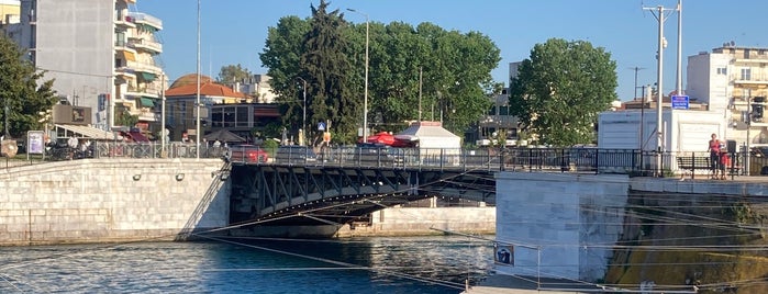 Chalkida Old Bridge is one of Posti che sono piaciuti a Victoria S ⚅.