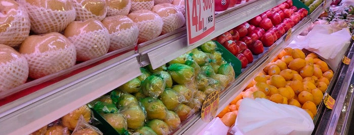 Brastagi Supermarket is one of Market.
