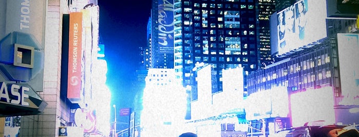 Times Square is one of Lieux qui ont plu à Kristin.