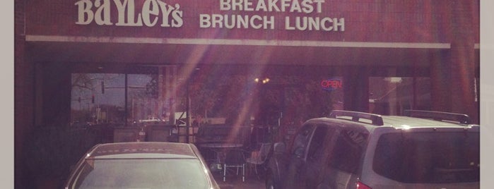 Bayley's Breakfast Brunch is one of สถานที่ที่ Oscar ถูกใจ.
