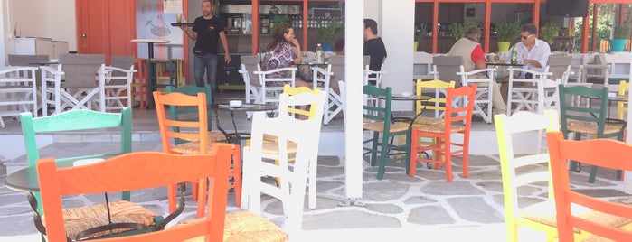 Kialoa cafe bar is one of Tempat yang Disukai Daisy.