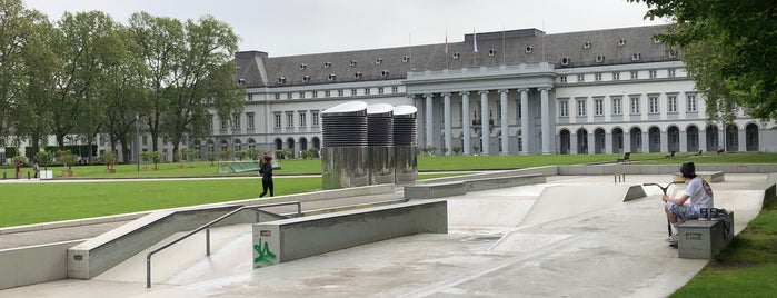 Palacio de los Príncipes Electores is one of Bonn.