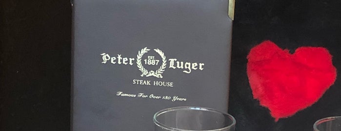 Peter Luger Steak House is one of Tempat yang Disukai Marc.