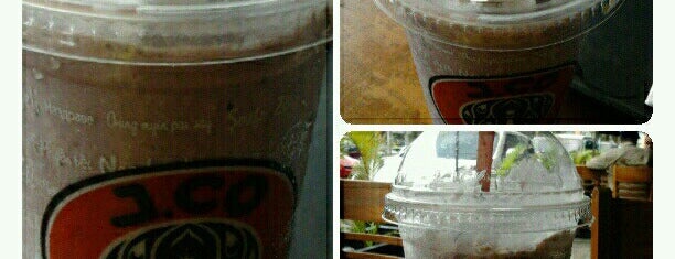 J.Co Donuts & Coffee is one of Batam HangOut.