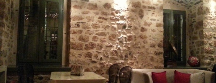 Le Monde is one of the best places at ioannina.