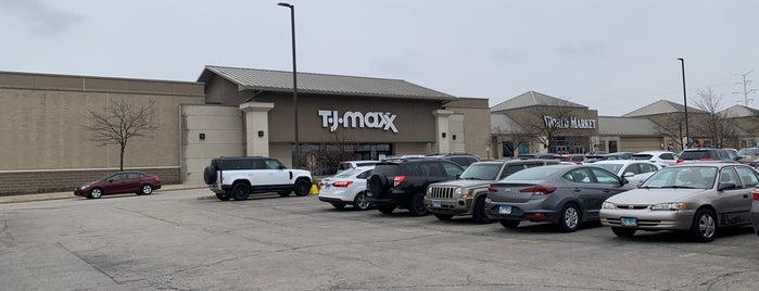 T.J. Maxx is one of TJ maxx runwayと周辺スポット.