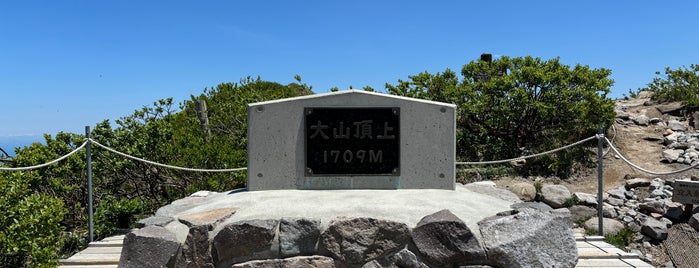 Mt. Daisen is one of 自然地形.