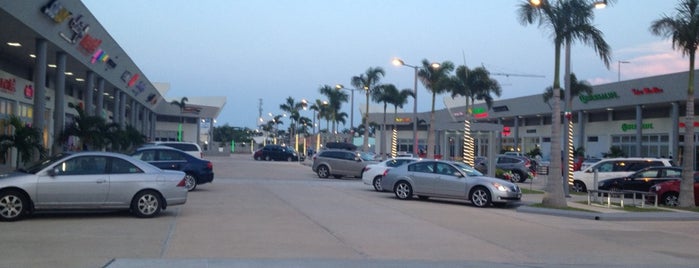 Plaza Quadrum is one of Lieux qui ont plu à Javier G.