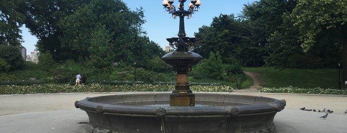 Cherry Hill Fountain is one of Central Park🗽.