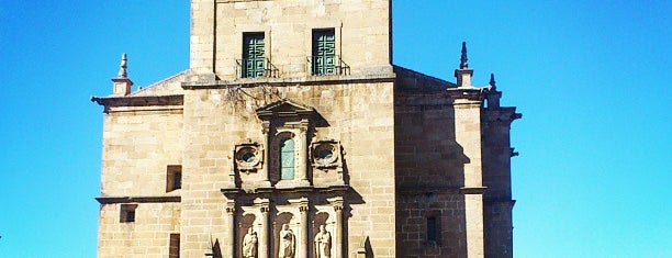 Igreja Matriz is one of Orte, die Rebeca gefallen.