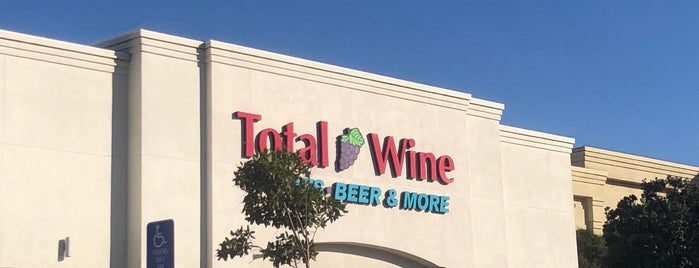 Total Wine & More is one of สถานที่ที่ Bourbonaut ถูกใจ.