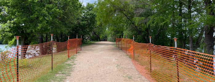 Lady Bird Lake Peninsula Trail is one of Emily's Saved Places.