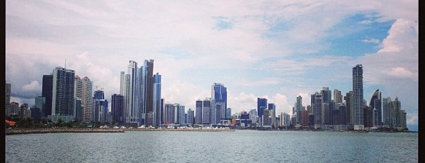 Bahía De Panamá is one of สถานที่ที่ Kimmie ถูกใจ.