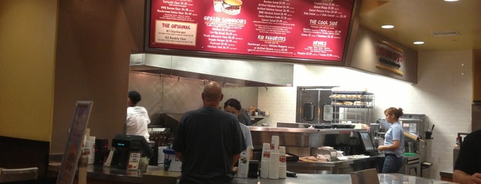 The Habit Burger Grill is one of สถานที่ที่ Mark ถูกใจ.