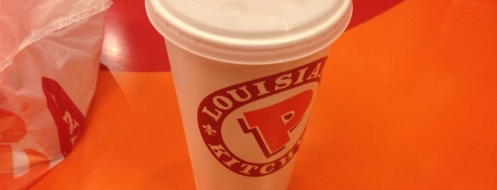 Popeyes Louisiana Kitchen is one of สถานที่ที่ Brandon ถูกใจ.