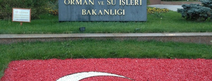 Orman ve Su İşleri Bakanlığı is one of Lugares favoritos de Özge.
