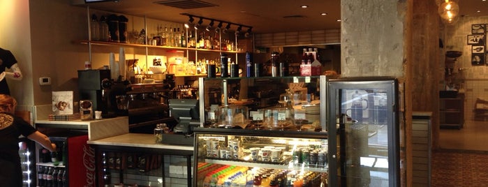 Portland Penny Diner is one of Lugares favoritos de Mark.