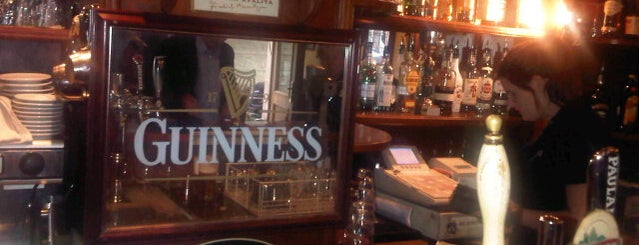 JJ Murphy's Irish Bar is one of Kam musim..