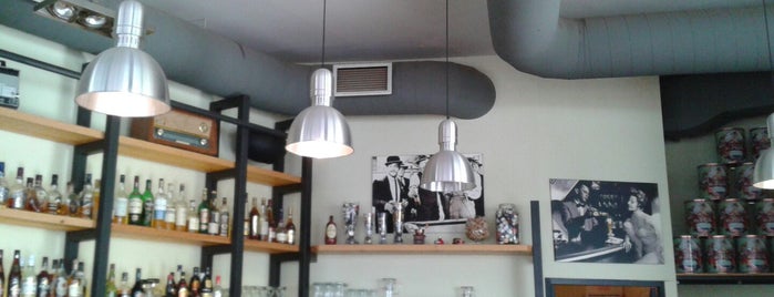 Τριθέσιο is one of Cafe & Bar.