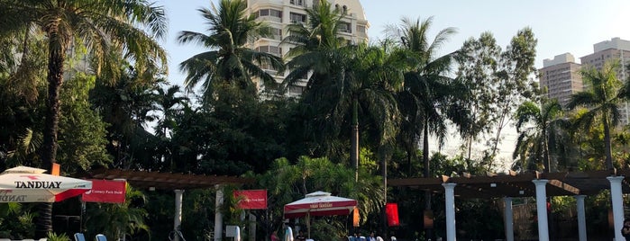 Century Palm Grove is one of Mai and Arj date places.