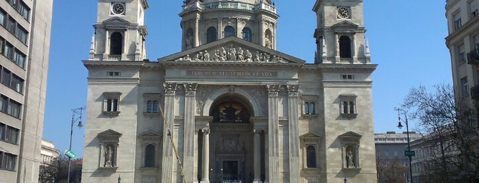 St.-Stephans-Basilika is one of Budapest.