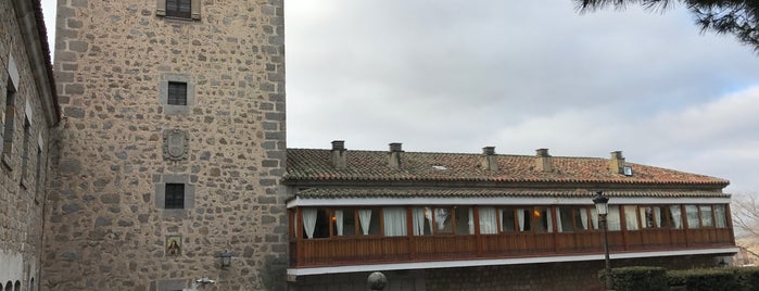 Hotel Parador de Ávila is one of สถานที่ที่ Павел ถูกใจ.