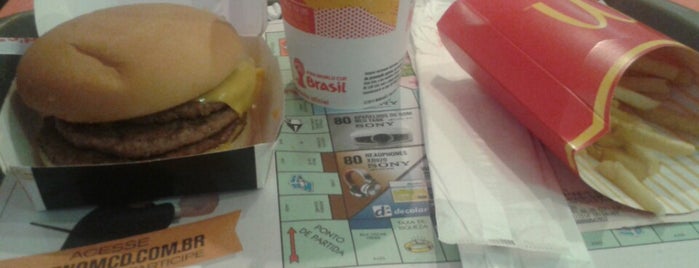 McDonald's is one of Locais curtidos por Marcelo.