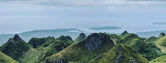 Osmeña Peak is one of Elsさんのお気に入りスポット.