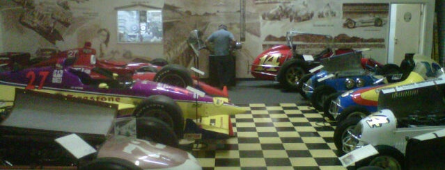 Nevada Vintage Race Cars LLC is one of Orte, die Sin City gefallen.
