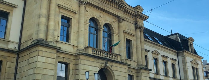 Université de Neuchâtel | Bâtiment principal is one of La vie en suisse.