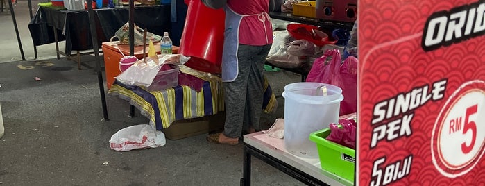 Pasar Malam Arau is one of Pasar Malam Perlis.