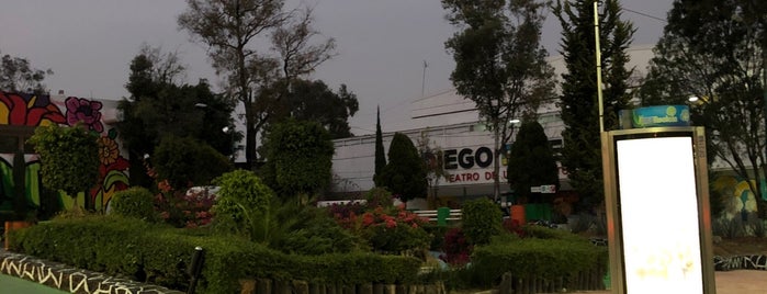 Teatro de la juventud is one of Parques.