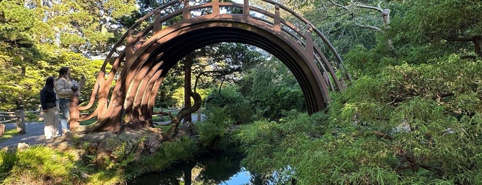Drum Bridge in Japanese Tea Garden is one of San Francisco.